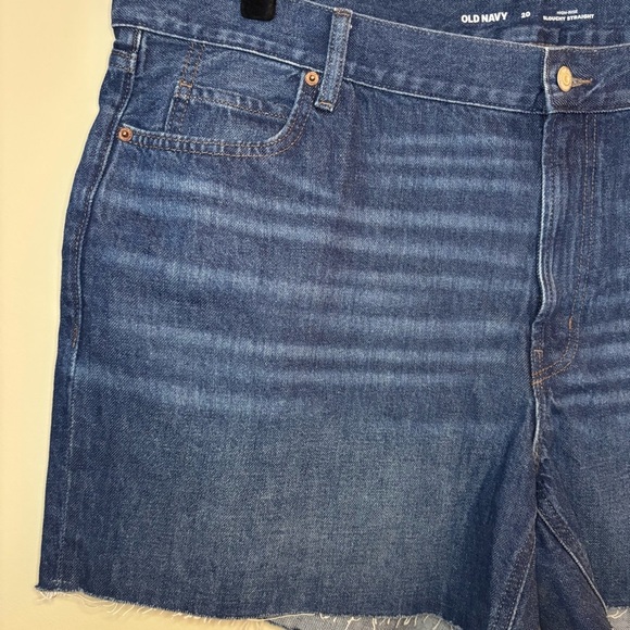 NWT Old Navy Women’s High-waisted Slouchy Straight Cut-off Jean Shorts S… - Picture 2 of 9